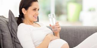 Почему при беременности хочется много пить?