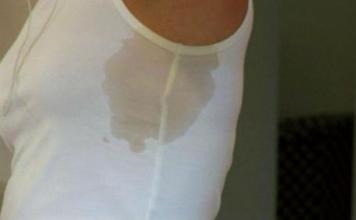 How to remove sweat stains under the armpits?