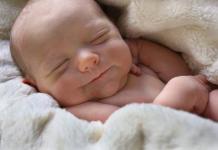 Caring for a newborn baby (in a hospital setting)